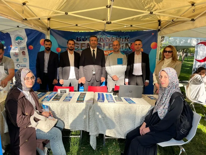 Büyükşehir Belediyesi Üniversitelilere Yönelik Rehberlik ve Etkinlik Düzenledi