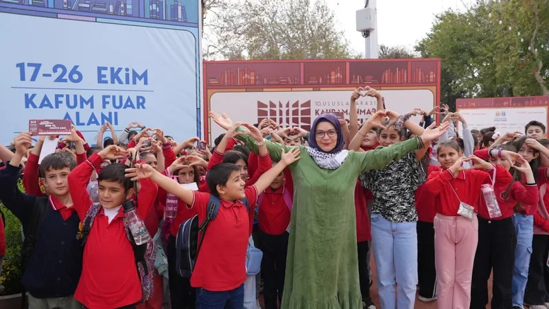 Ayşegül Sözen Dağ ve Salih Zengin Kahramanmaraş Kitap Fuarı
